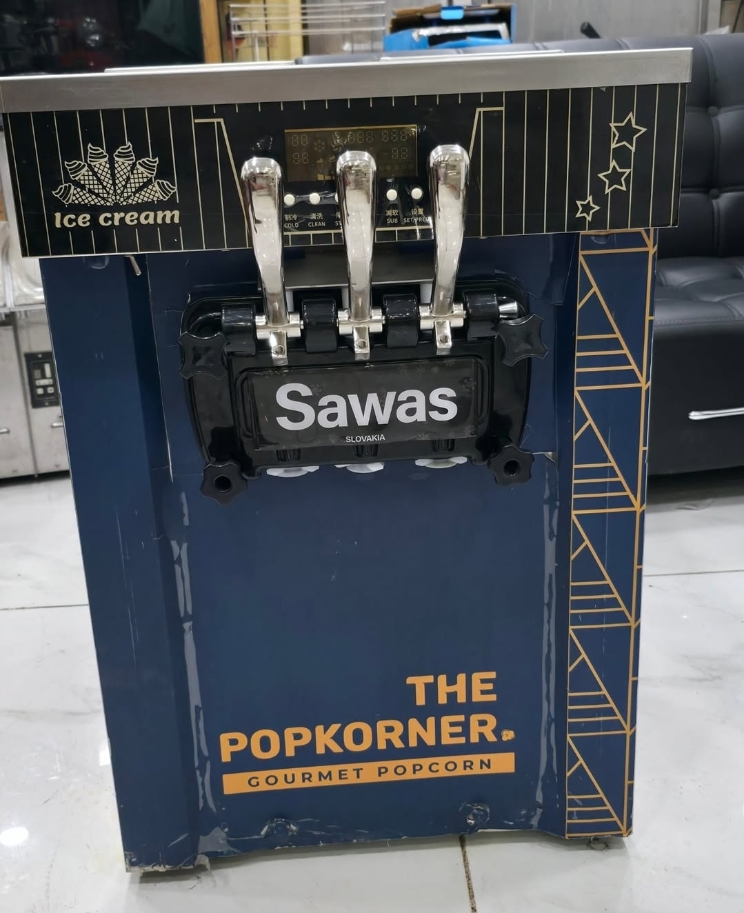 دستگاه بستنی ساز قیفی ساواس اسلواکی